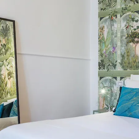 Starguest Dante 4* Napoli